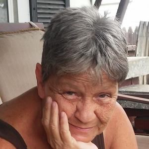 Meet your Posher, Brenda